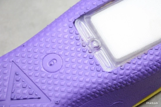 639655-900 Kobe Nike Prelude 8 (Reflection) 0226